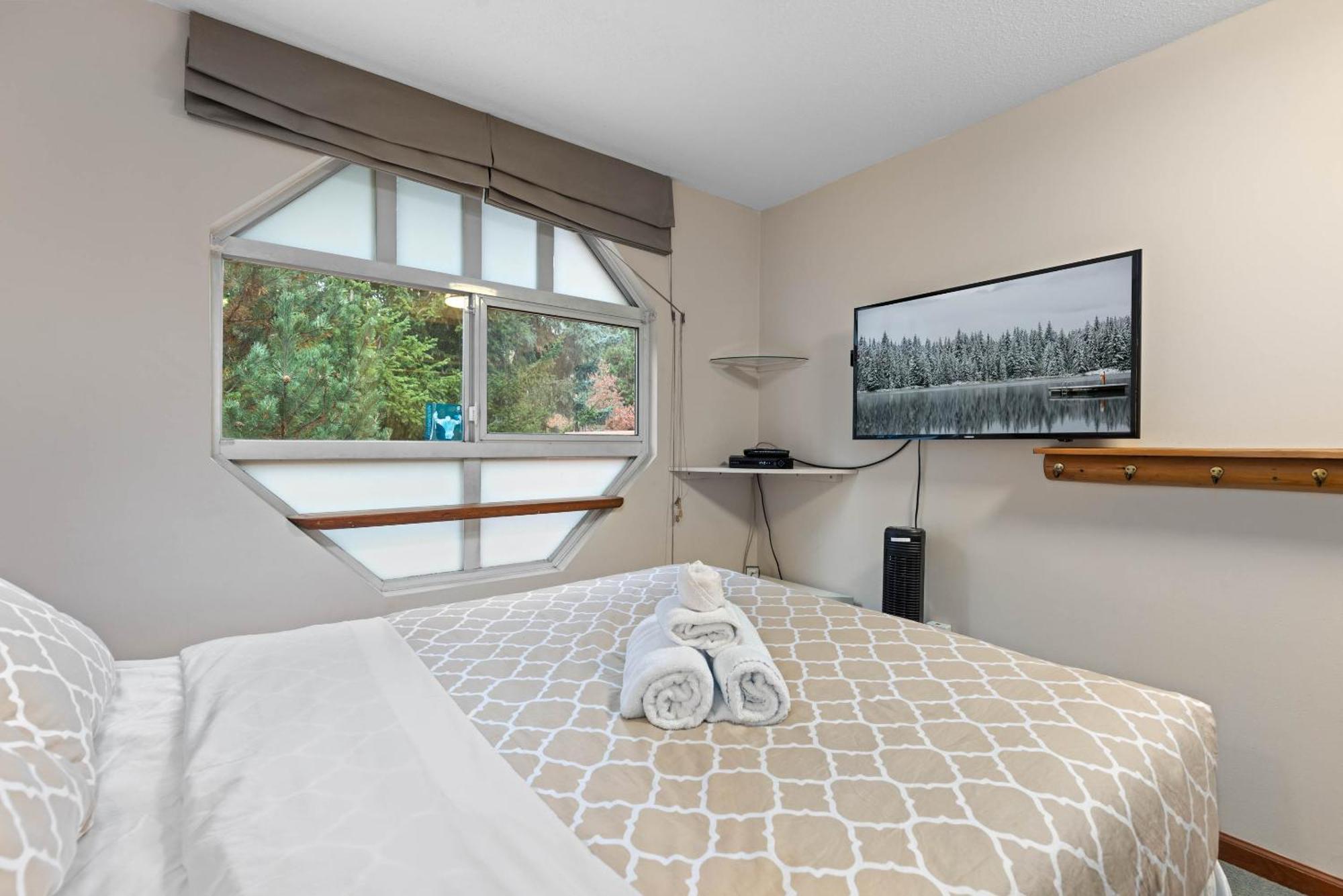 Stoney Creek Sunpath By Whistler Premier Apartment Exterior photo