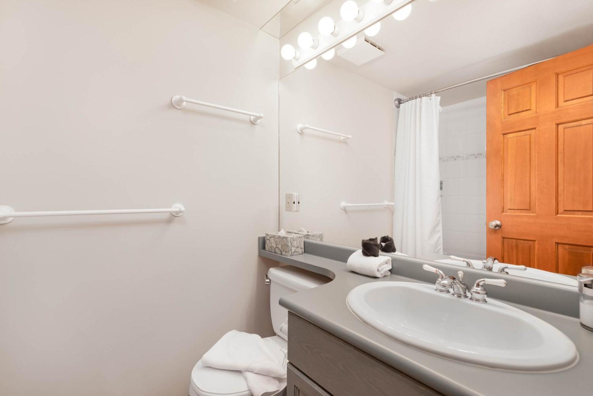 Stoney Creek Sunpath By Whistler Premier Apartment Exterior photo